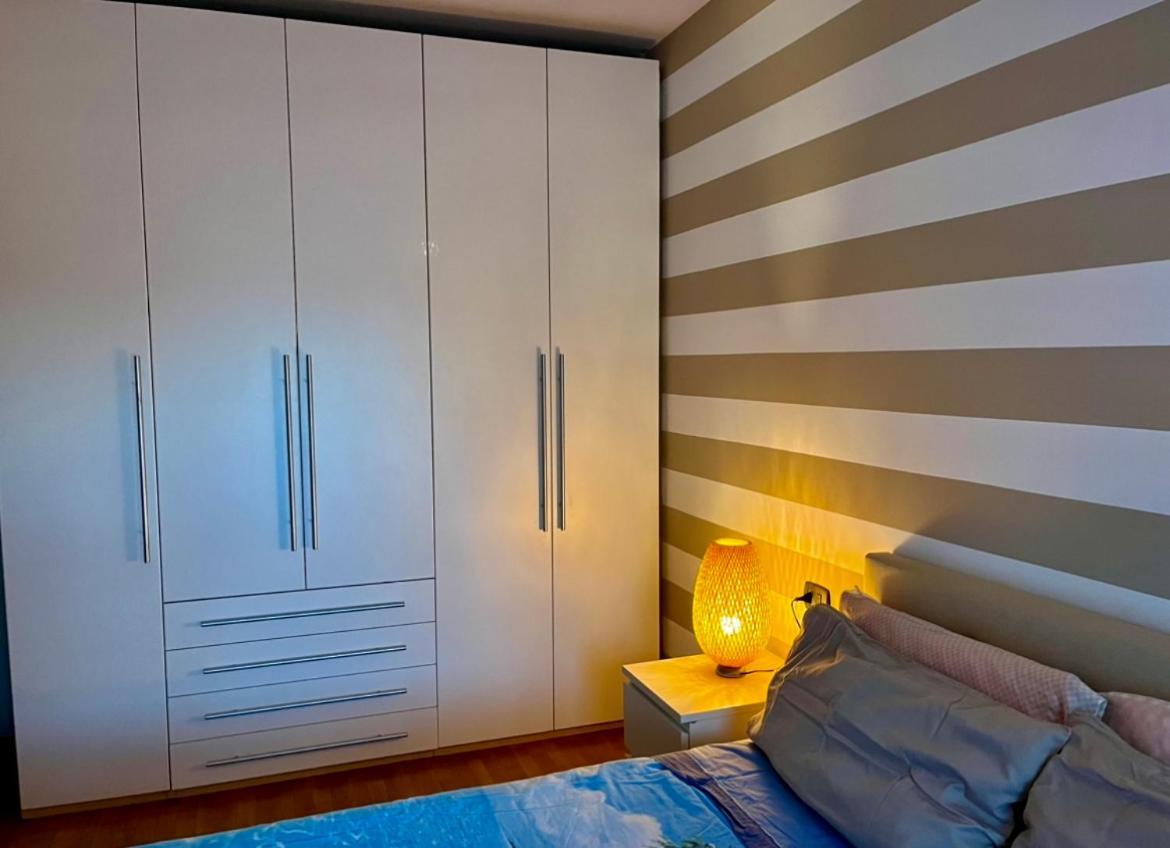 Bergamo Bilocale Nuovo In Centro 4 Posti Letto Lägenhet Exteriör bild